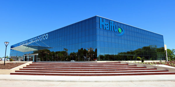 新華網：中國原創神“刀” 造福阿根廷腫瘤患者